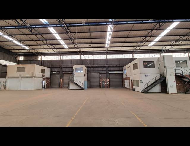6,561M² WAREHOUSE TO LET IN HUGHES